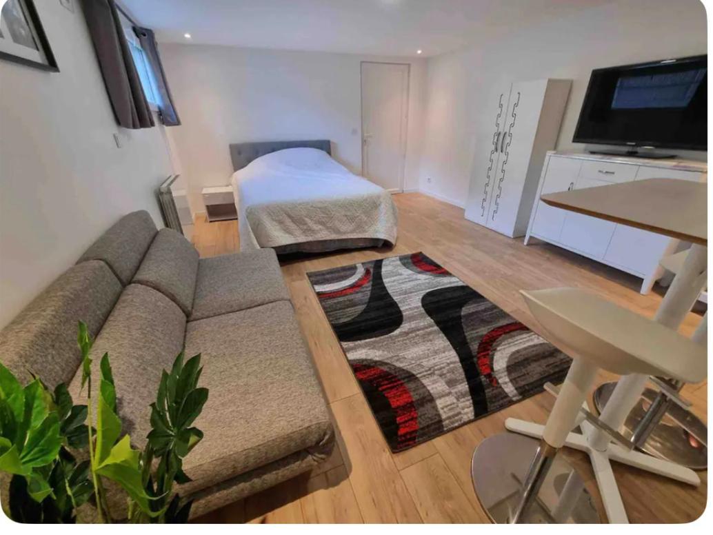 Studio Proche Gare Et Versailles 4 Min A Pied Train Vers Paris Marly-le-Roi Esterno foto